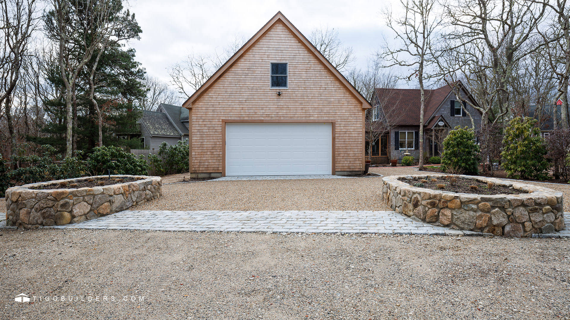 Detached Garage